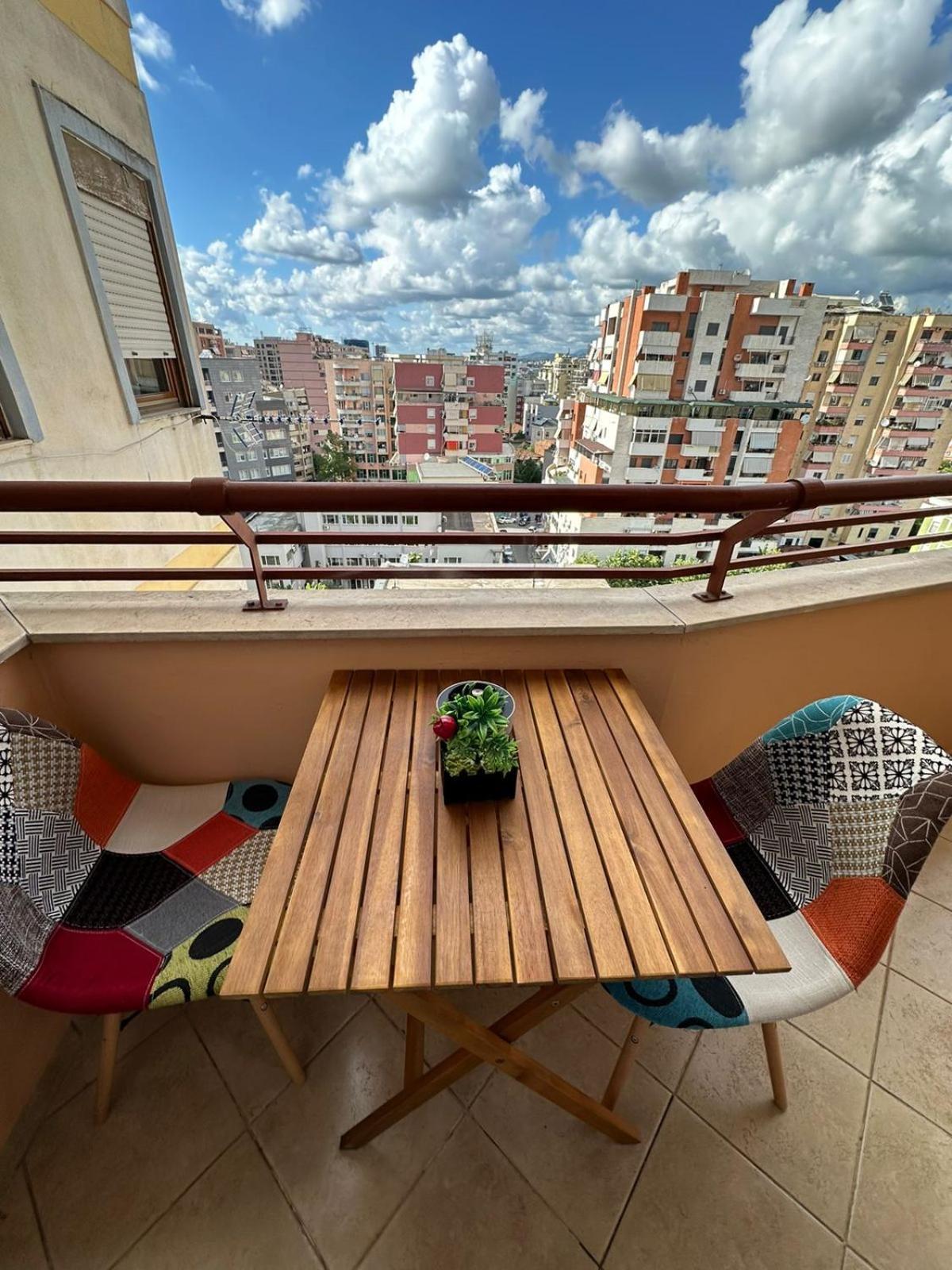 Urban Charm Studio With Balcony Тирана Екстер'єр фото